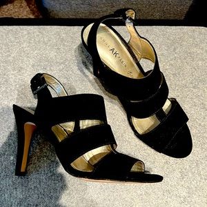 Ladies straps suede sandler